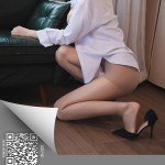 [LD零度]NO.142_兼职模特飞飞私房性感空姐制服半脱露肉丝裤袜秀美腿诱惑写真49P